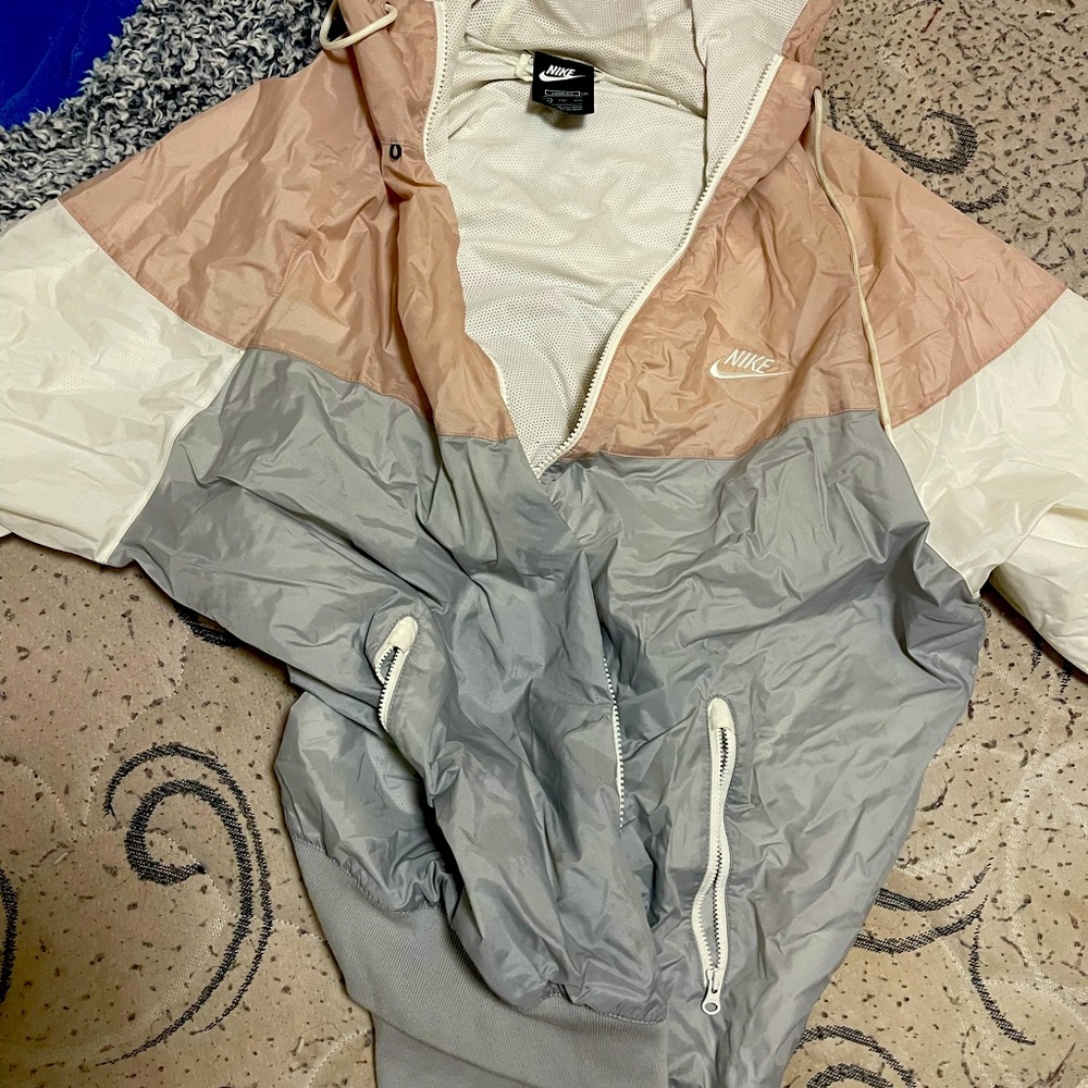 Nike wind breaker
